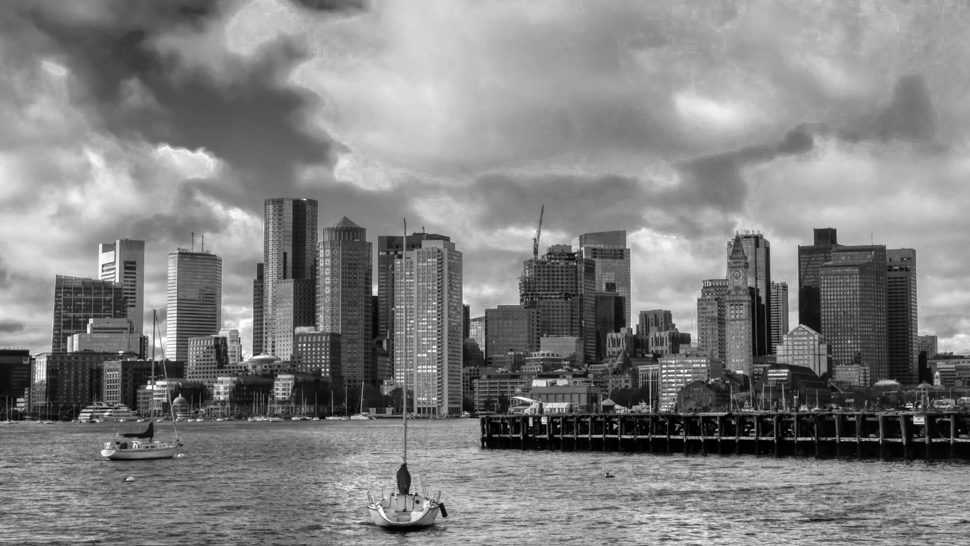 Waterfront view of the Boston, Massachusetts skyline