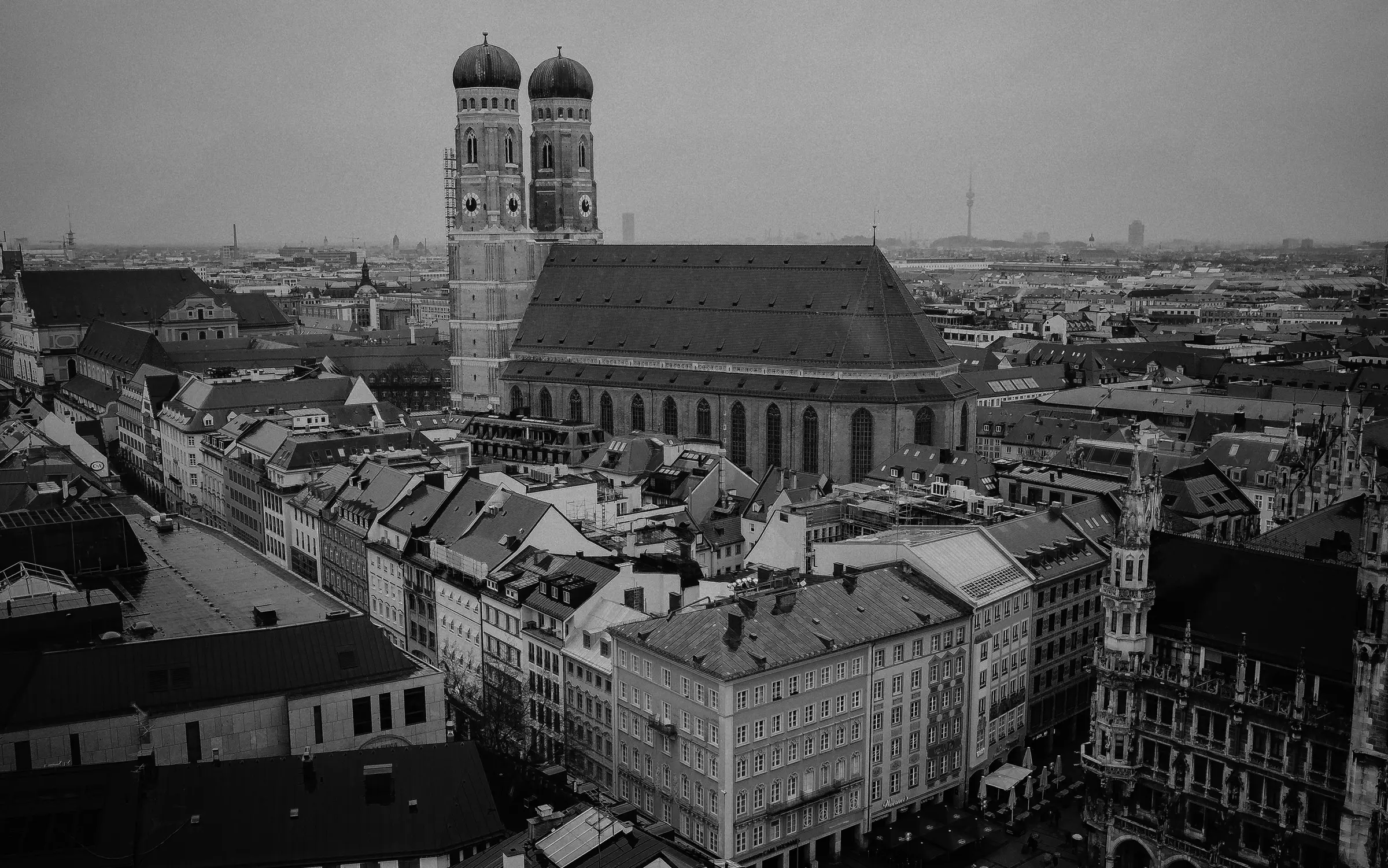 Aerial view of Munich featuring the twin-domed Frauenkirche