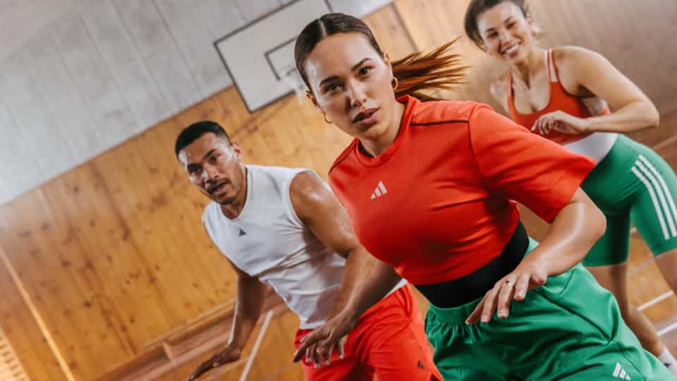 Group of Les Mills presenters performing Bodyjam