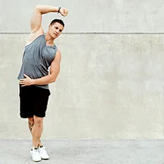 iliotibial band stretch for knee, hip and back