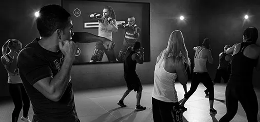 Virtual group fitness class 