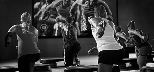 Virtual group fitness class 