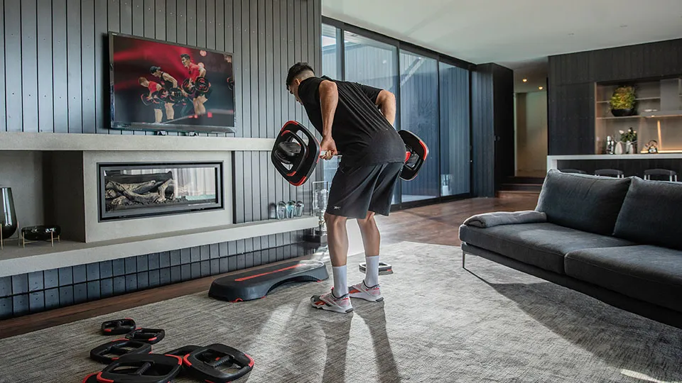 GYM CLASSES VS HOME WORKOUTS