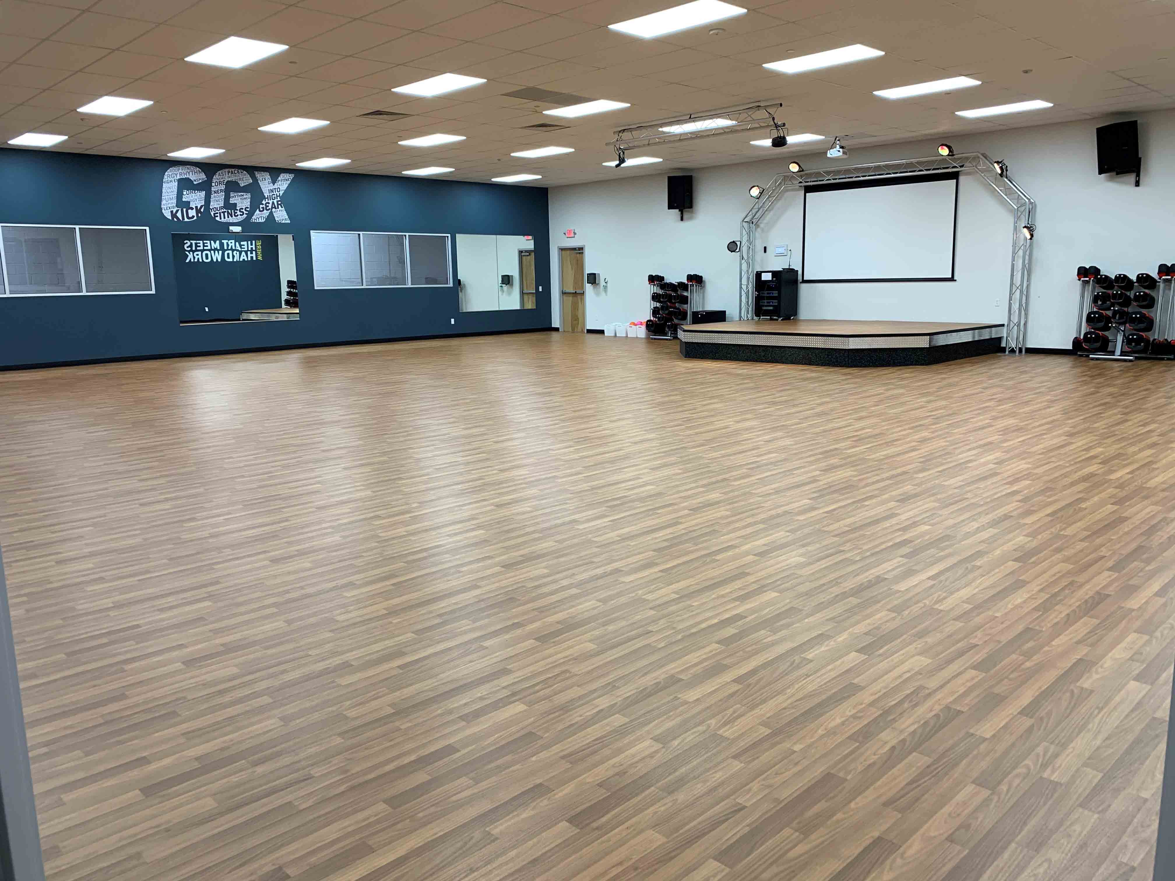 Les Mill x Gold's Gym