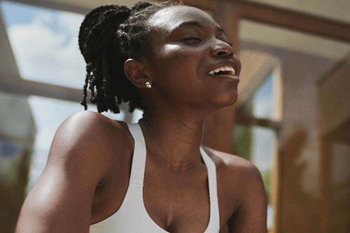 ’s Avonds sporten? Heerlijk – totdat je klaarwakker in bed ligt.