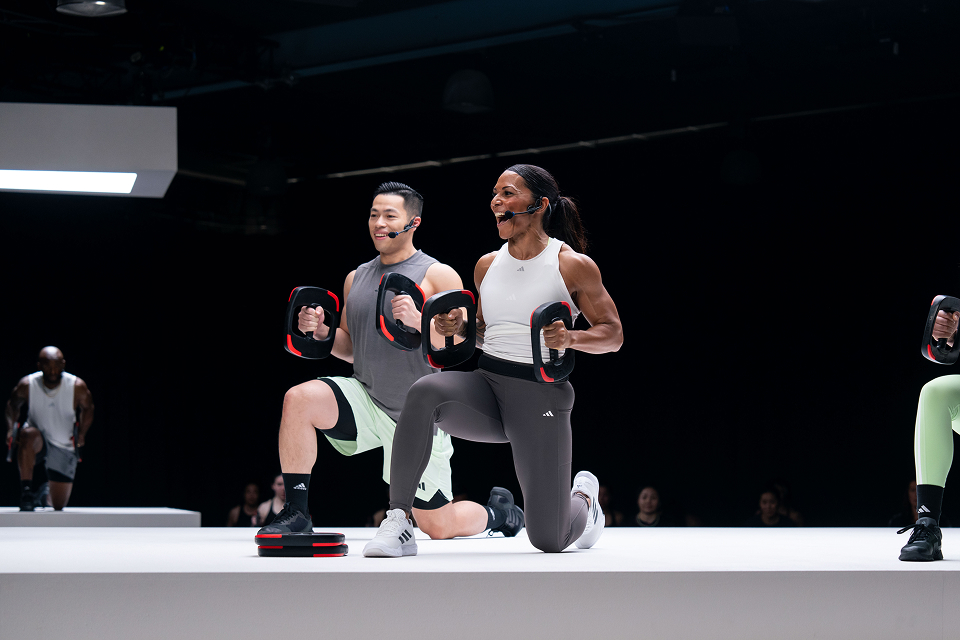Les Mills Instructors lead a group class with Les Mills equipment
