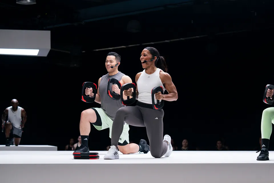 Les Mills Instructors lead a group class with Les Mills equipment