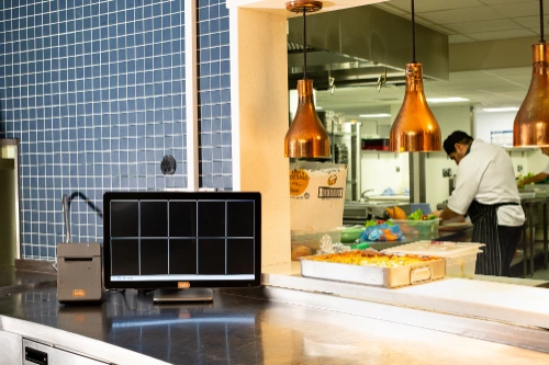 Get a real-time view of current stock levels and wasted inventory, updated continually by each device connected to your Lolly HQ — ordering, payments and kitchen management — ensuring you never run short.