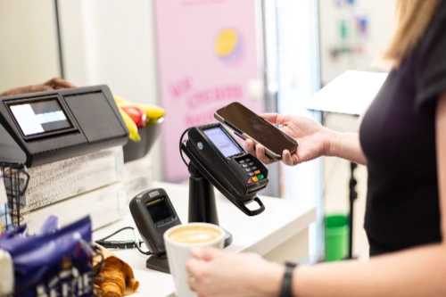 All the management information you need, updated in real time and available through Lolly HQ. Access detailed sales, inventory and operational data across your whole organisation from a single desktop or mobile app interface.