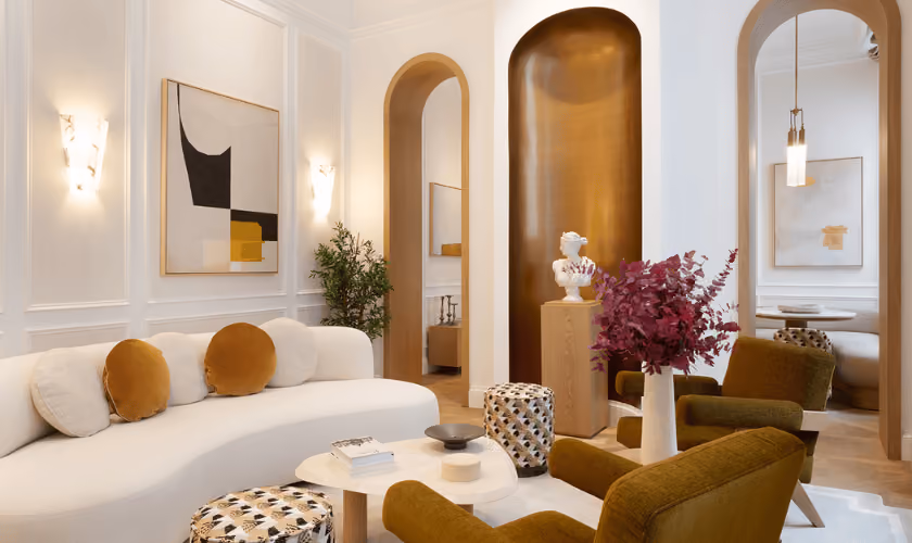 A private concierge service to simplify every moment of your race weekend.