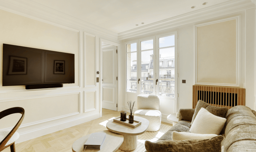 Living room of The Lander apartment, contemporary and bright design after a day of sightseeing.