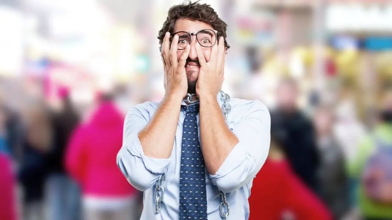 Paura di diventare obsoleti sul lavoro (FOBO): come trasformarla in crescita