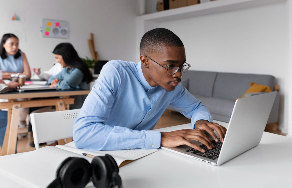student wearing glasses - Benefits of AI for Students