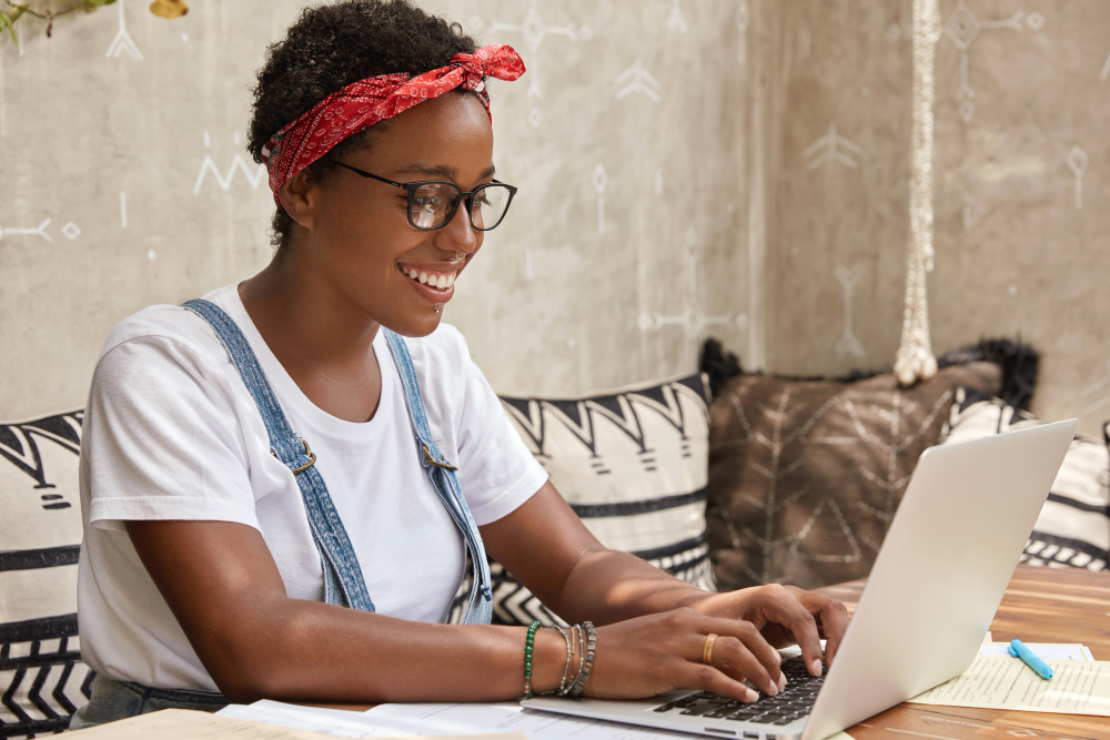 woman smiling - Benefits of AI for Students