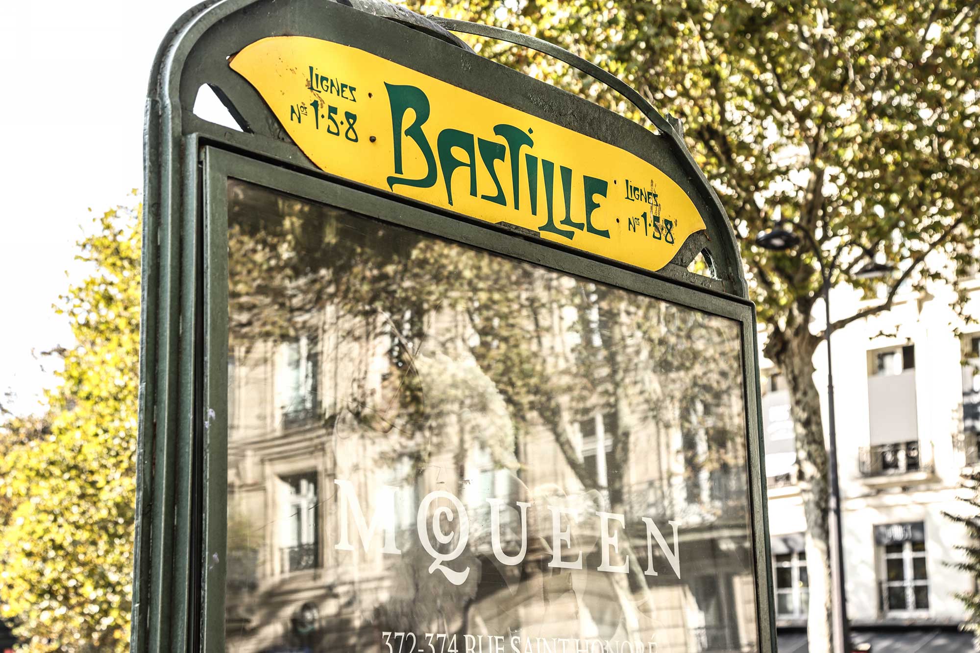 Sign at the entrance to the Bastille Metro station