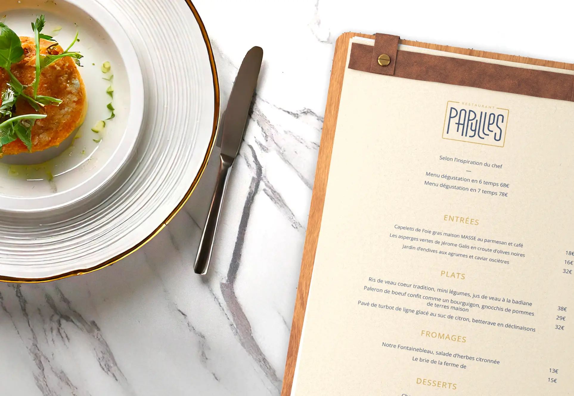 Menu du restaurant gastronomique Papylles posé sur une table