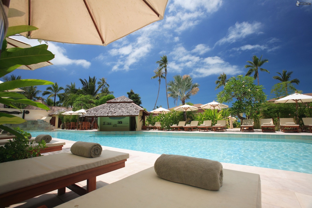 Condo Webflow Real Estate Template - poolhouse villa