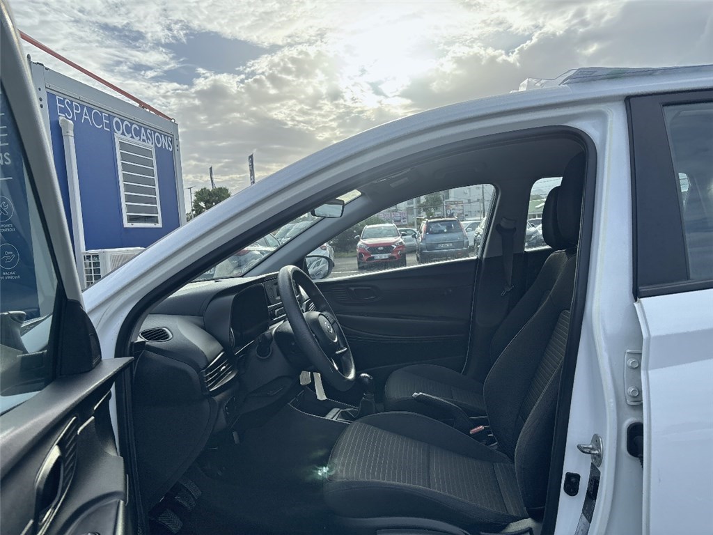 HYUNDAI i20 Initia