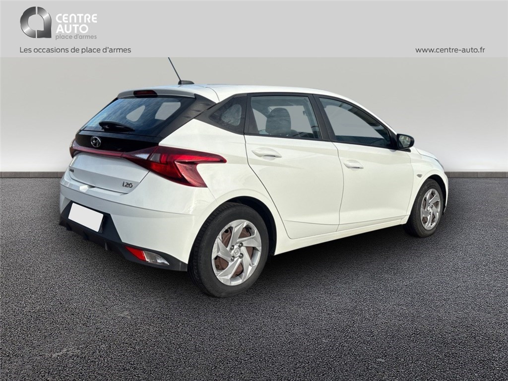 HYUNDAI i20 Initia