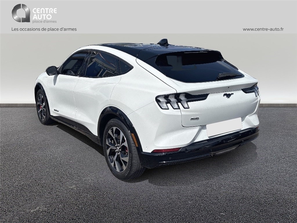 FORD MUSTANG MACH-E Premium