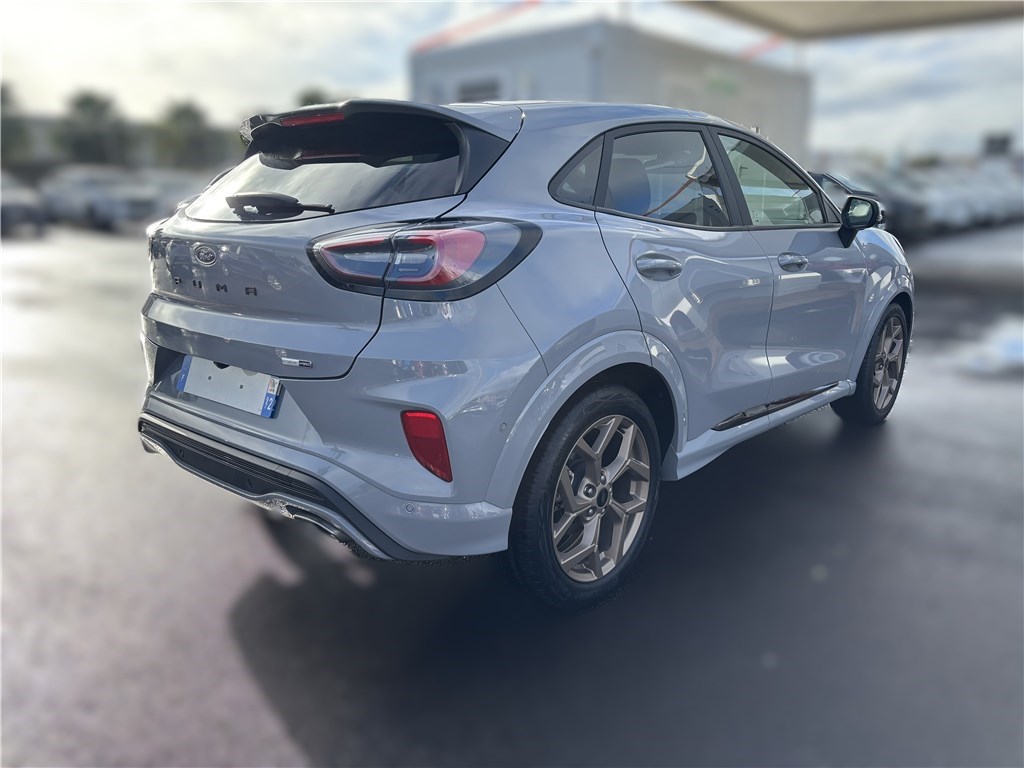 FORD PUMA ST-Line X Gold Edition