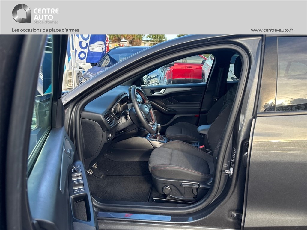 FORD FOCUS ST-Line Style