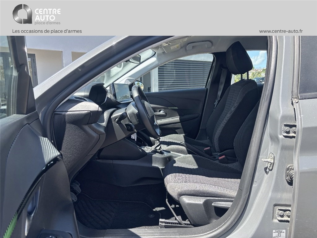 PEUGEOT 208 Active