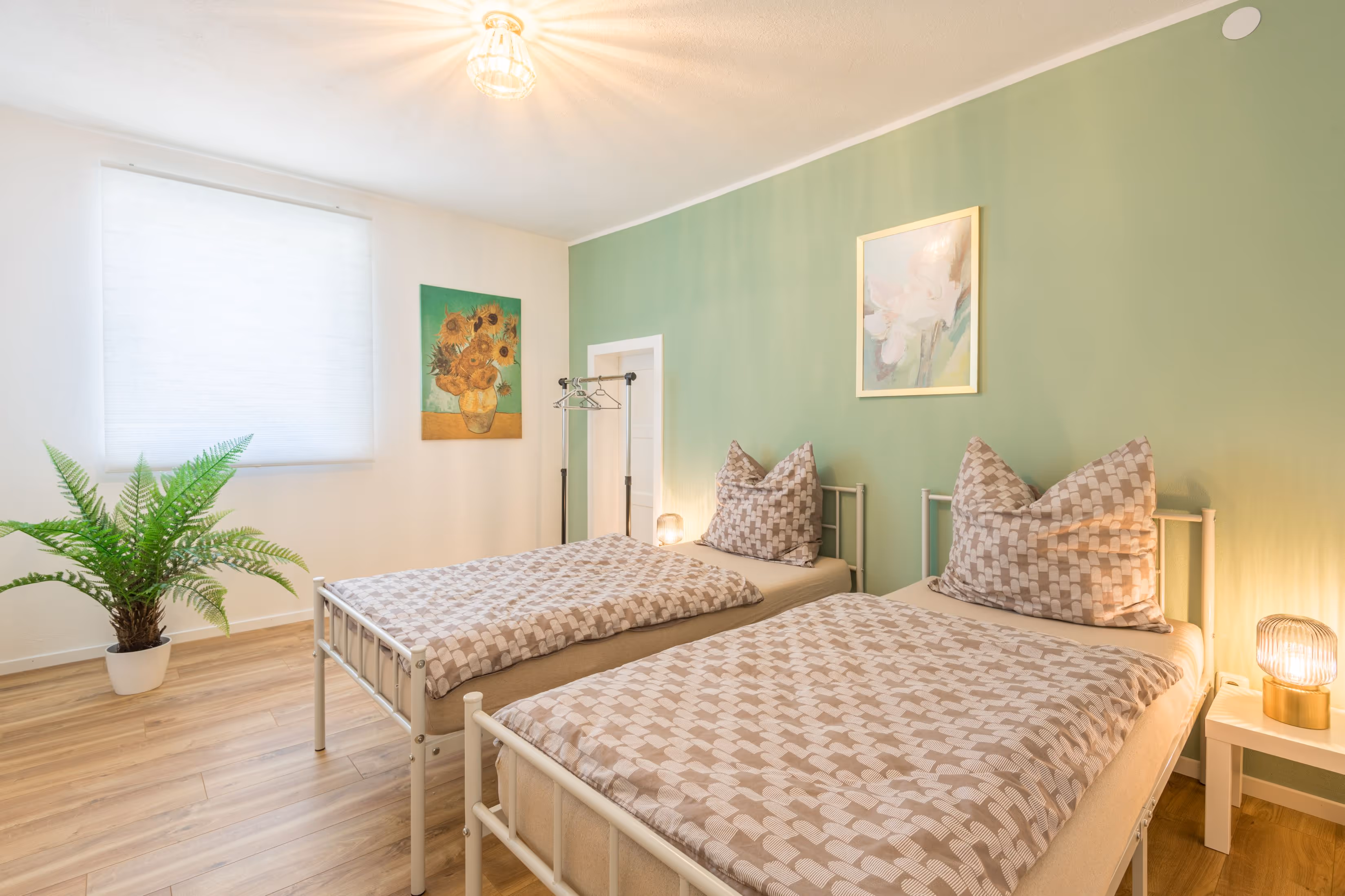 studio flat bedroom