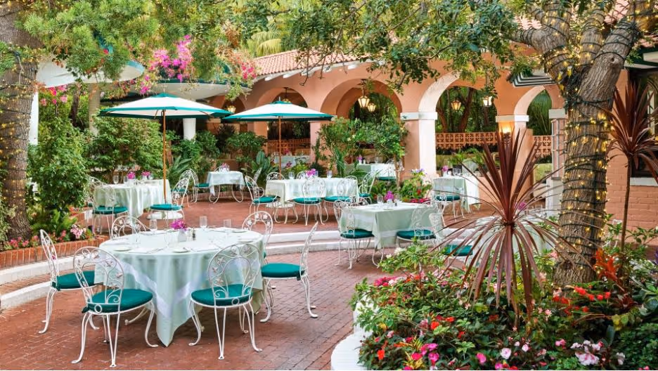 The Customer Is Always Right: A Case for Relaxed Dress Codes in Luxury Hotels