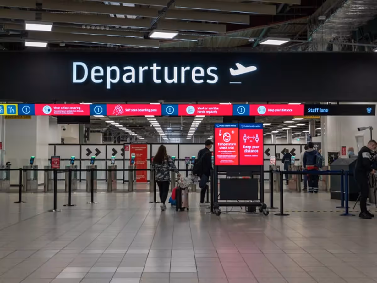 London Luton Airport gives passengers its top tips for 'sailing through security' this summer - Northants Live