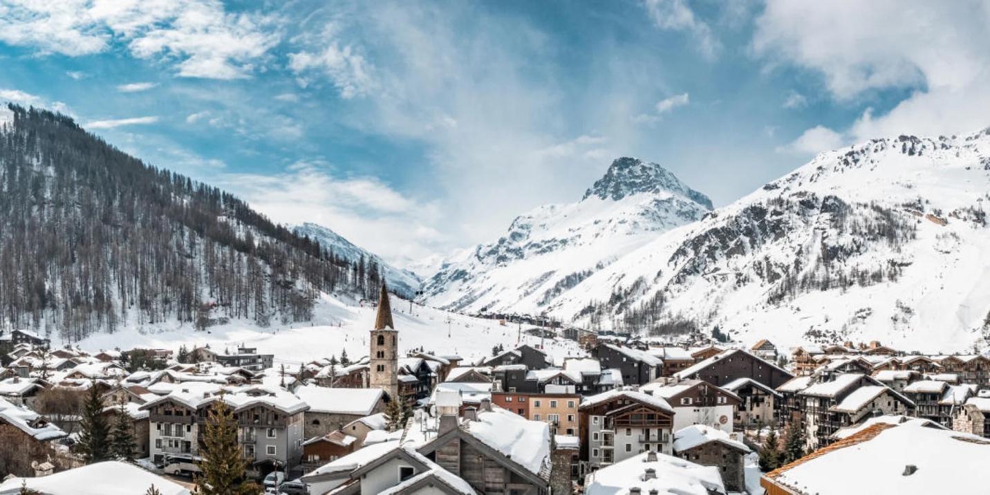 Val d'Isère village: Family-friendly village resort at the foot of the mountains