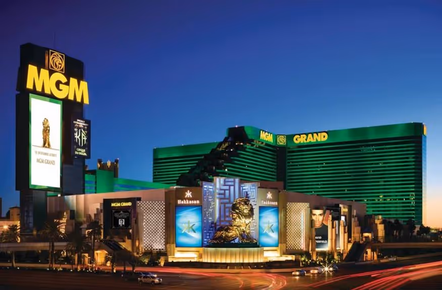 Trend 10: Entertainment, Mega-Events and Hybrid Tourism