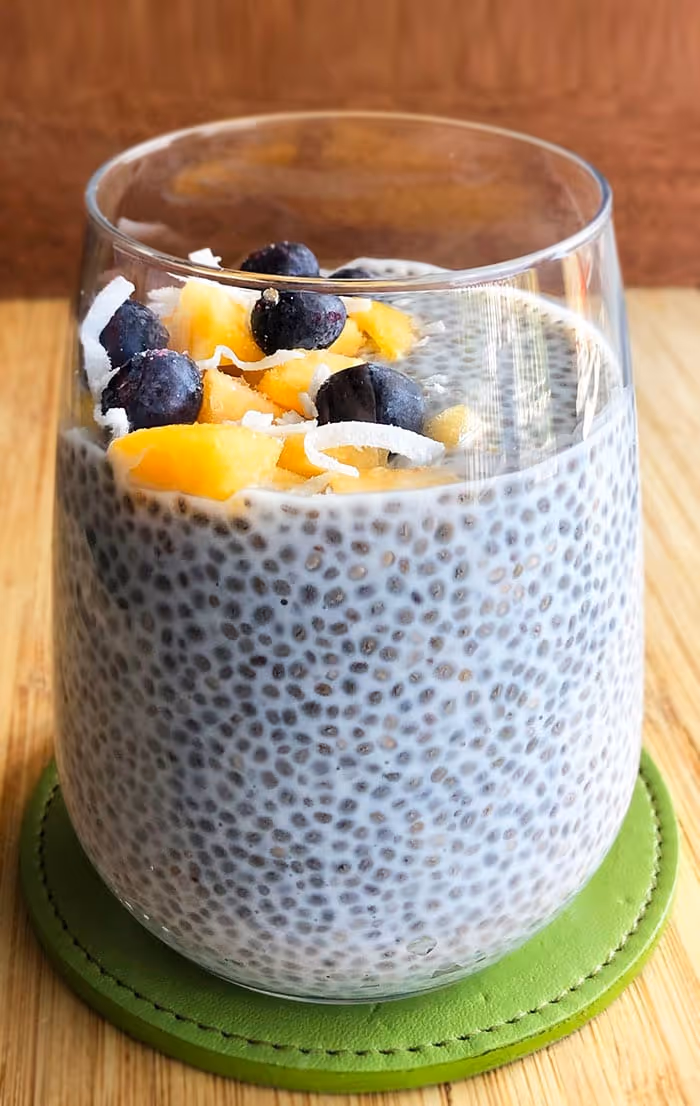 Chia Seed Pudding {4 Ingredients} - CakeWhiz