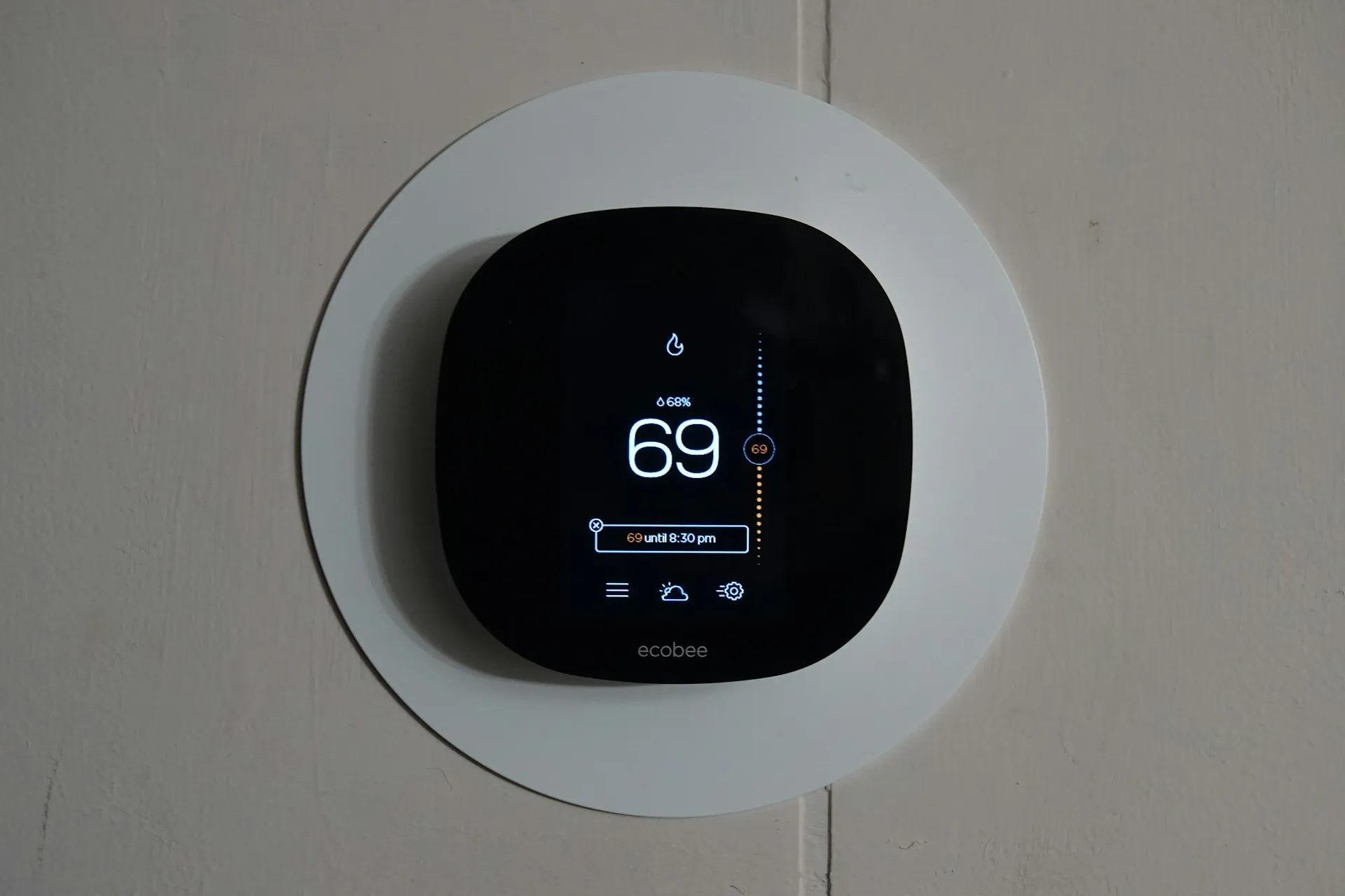 The Advantages of Smart Thermostats in Residential and Commercial Properties