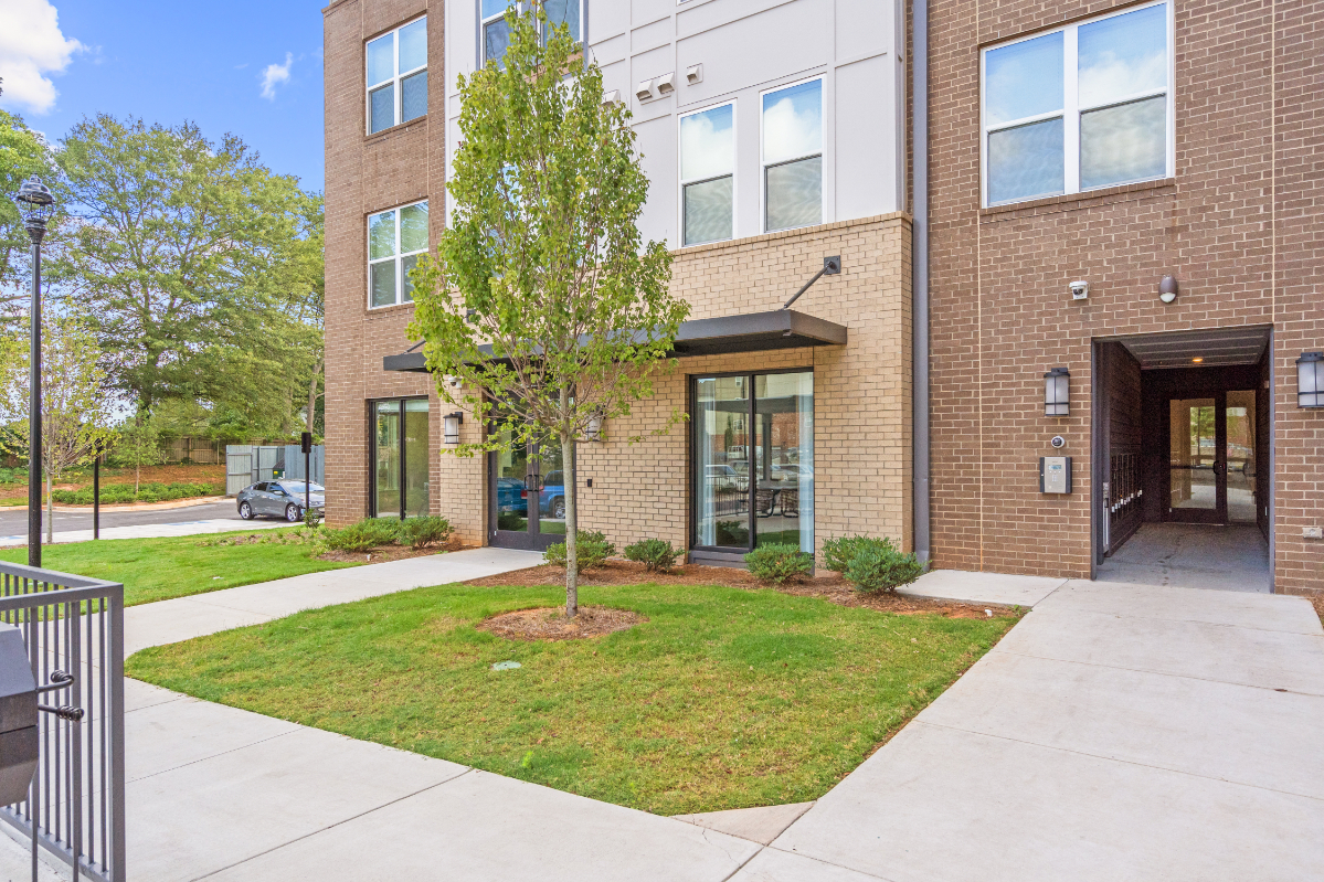 Exterior of Leasing office and mailbox area entrance