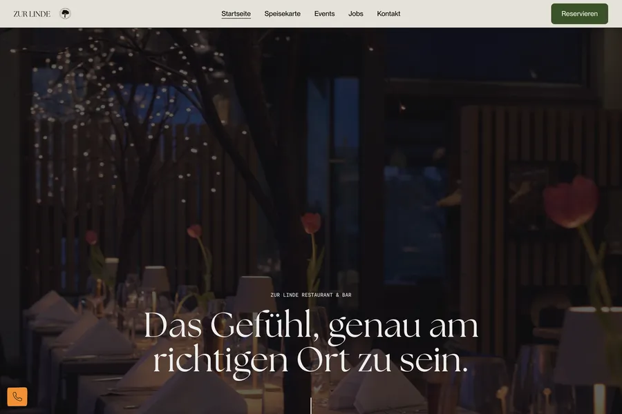 The Zur Linde website showing the terrace at dusk under string lights, headline Das Gefuehl, genau am richtigen Ort zu sein