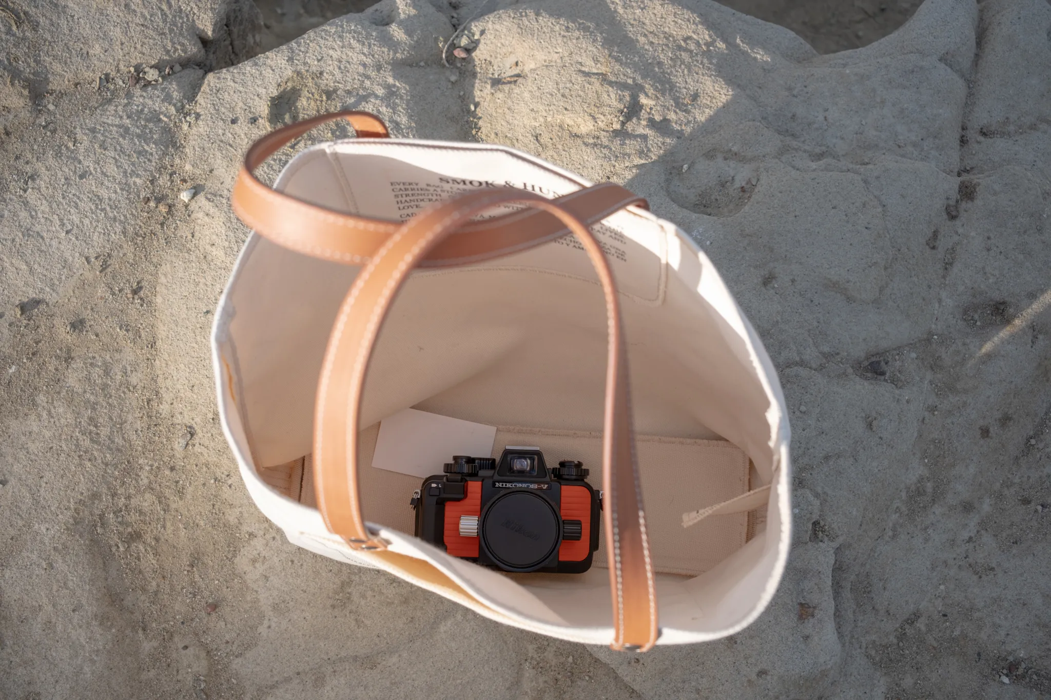 High-quality product image of Smok & Huny bag by San Diego e-commerce and product photographer Kanyon Studio