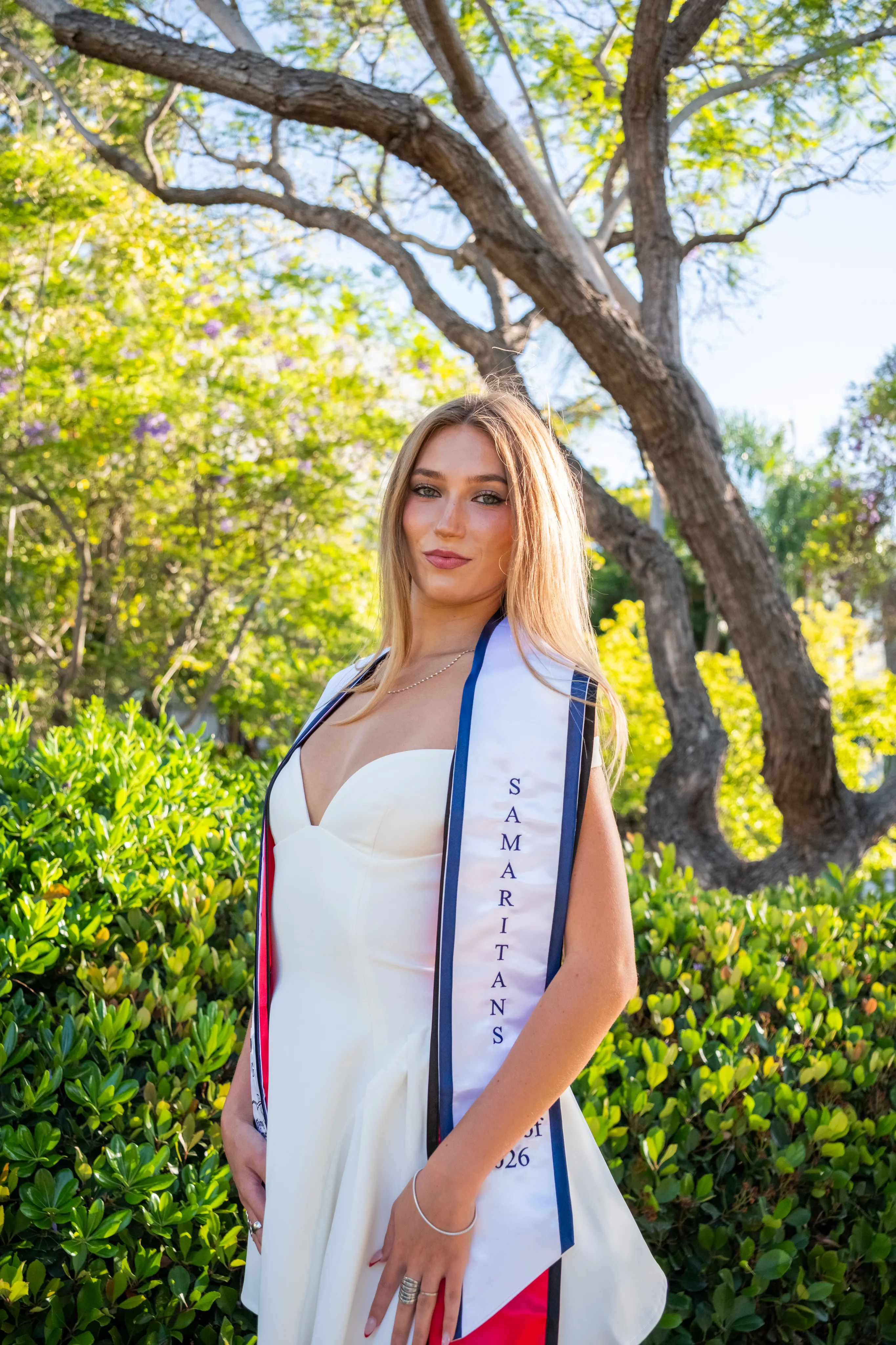Senior graduation portrait by San Diego graduation photographer Kanyon Studio