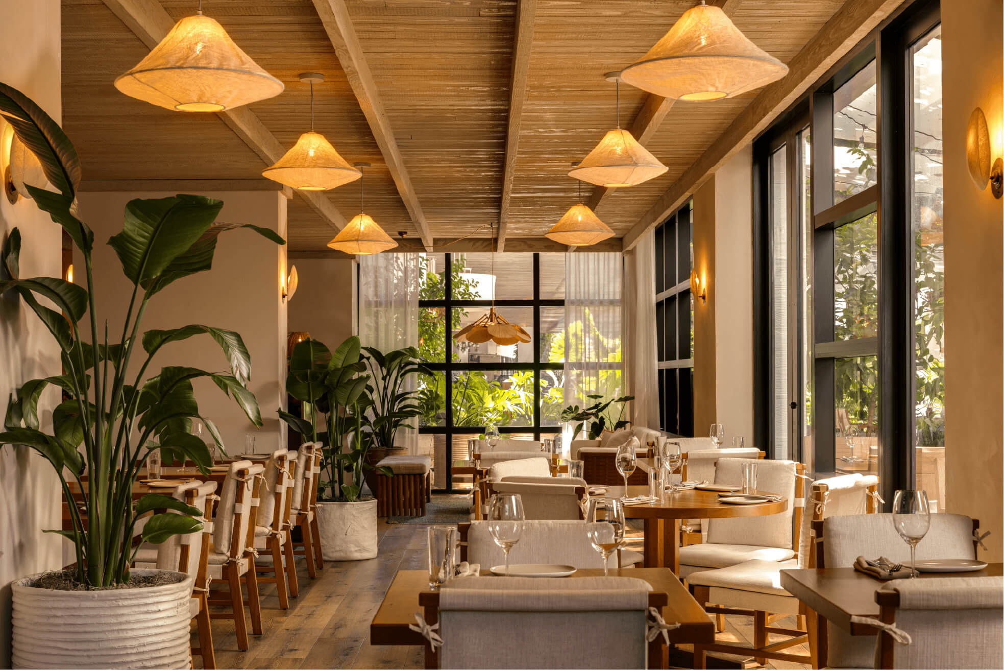 AVIV sunroom