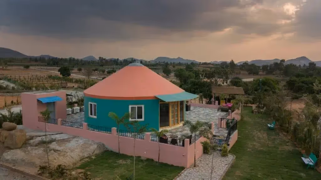 Modern uses of Yurt Houses - Resorts using Yurts