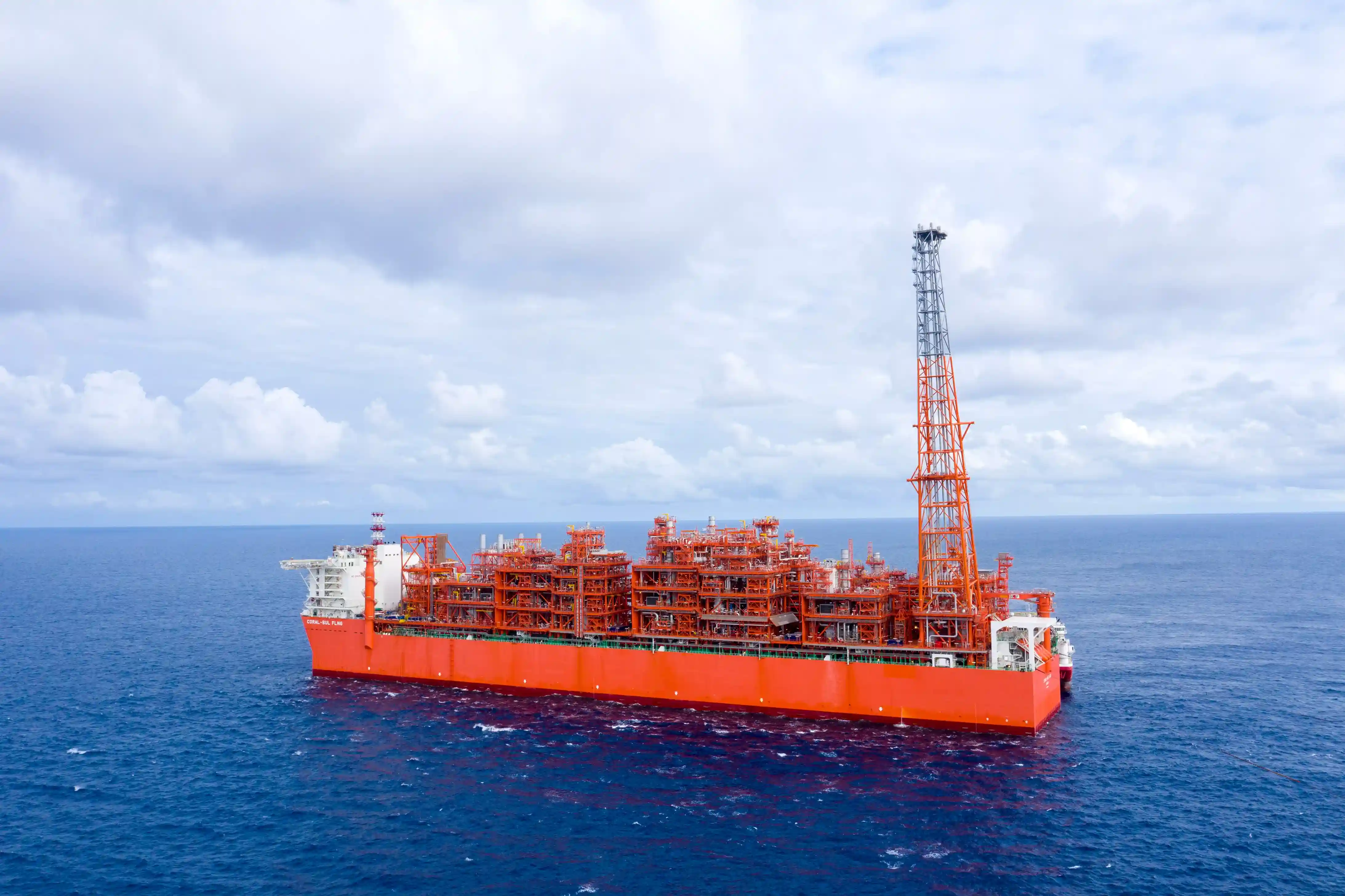 First Tortue LNG cargo heads to Europe