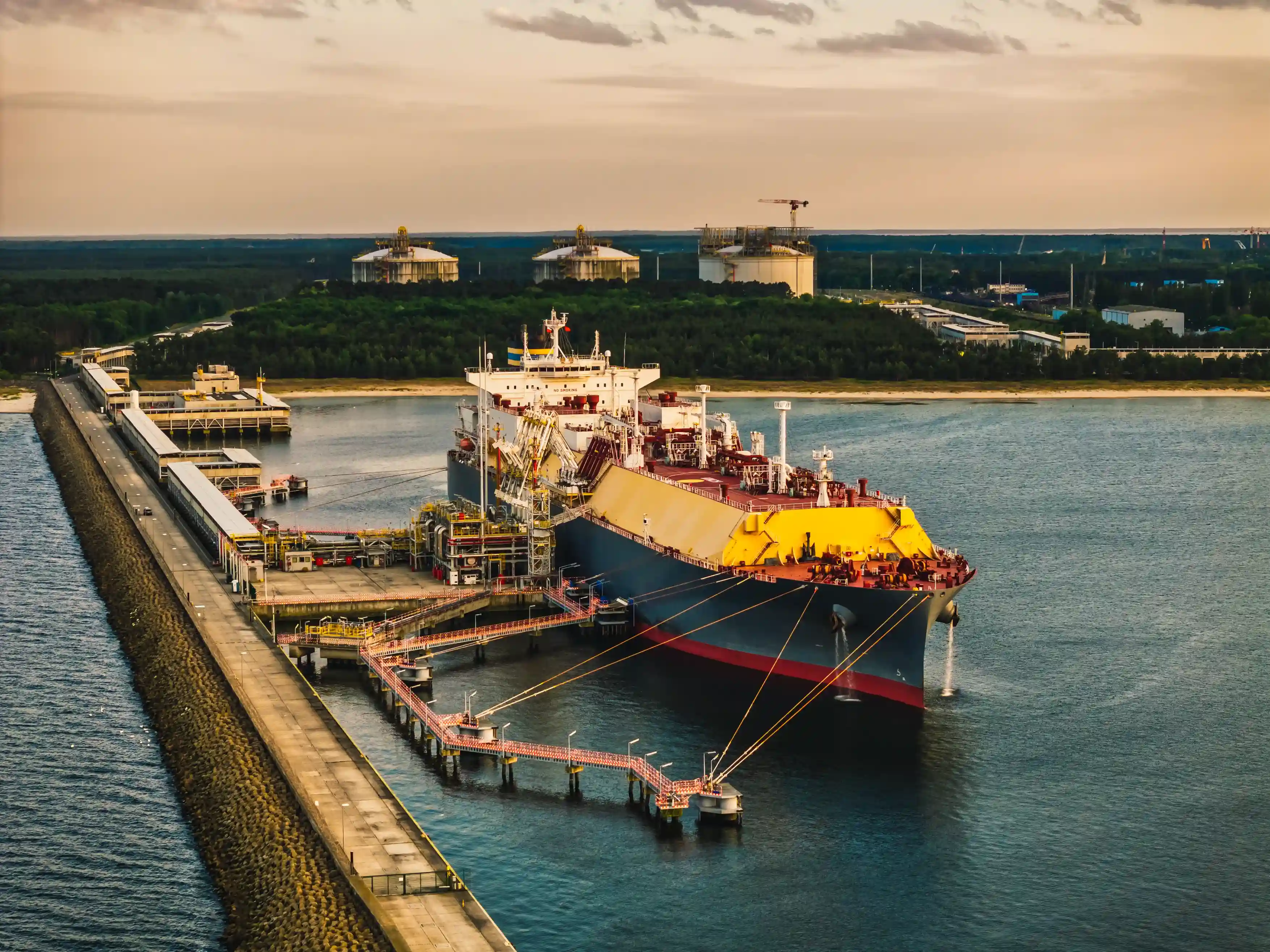 QatarEnergy to Order 10 Q-Max LNG Carriers from South Korea following a contract of 18 Q-Max vessels from China