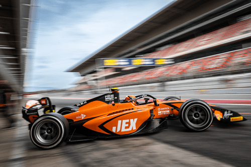MP car leaving the pitbox
