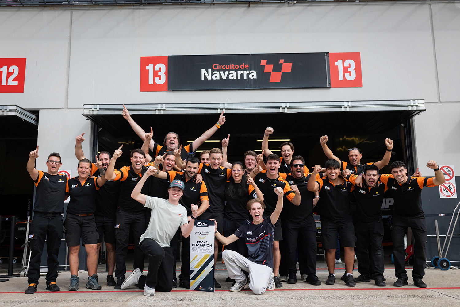 Kasper Schormans is unbeatable, completing a hat-trick of wins at Navarra