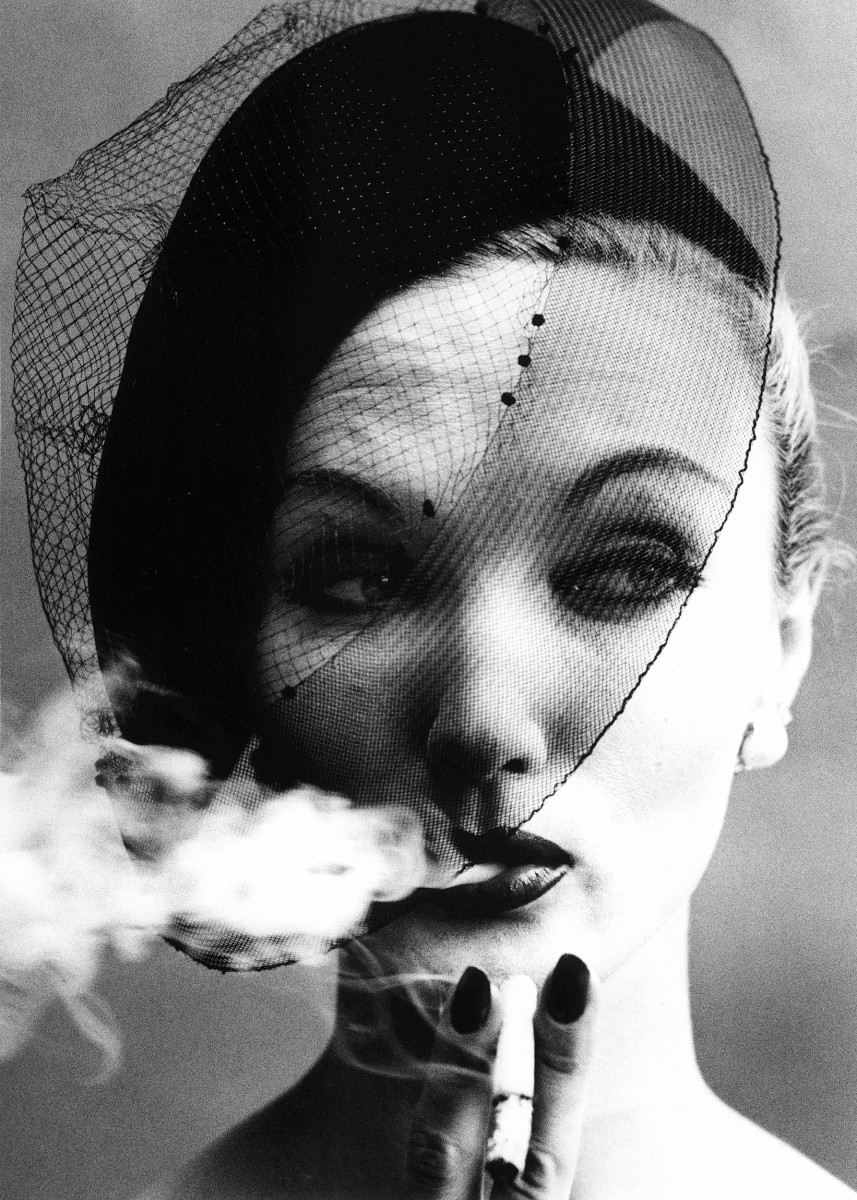 smoke-veil-william-klein