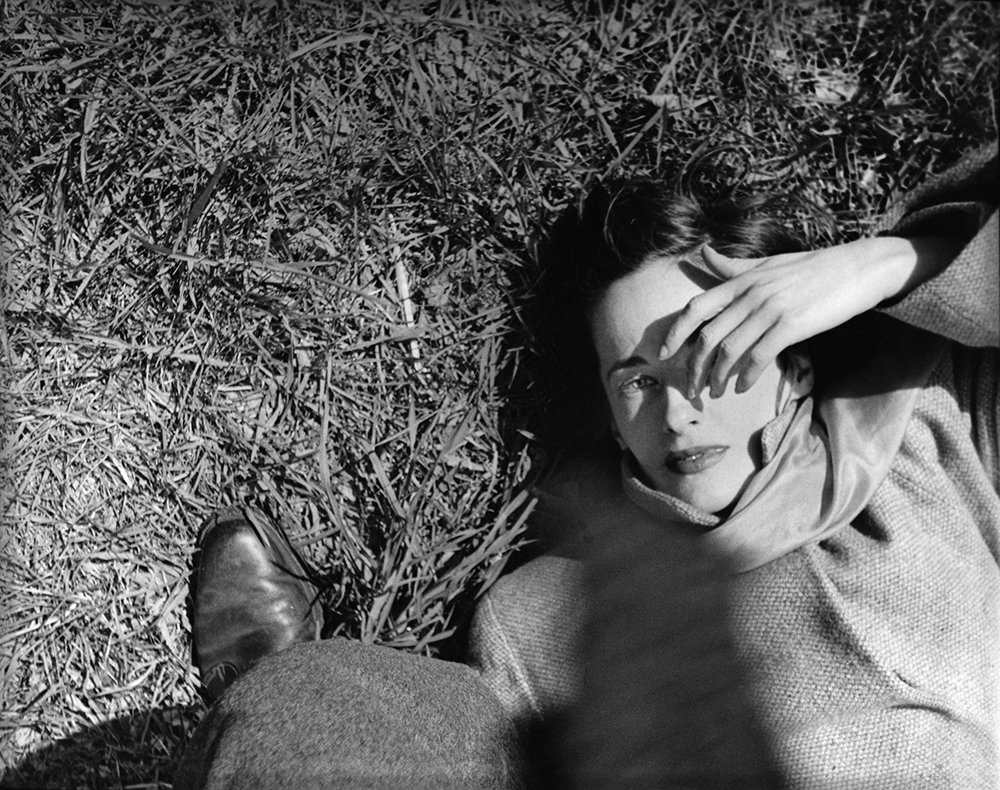 'Girl On Grass', Saul Leiter:Dave Dye.jpg