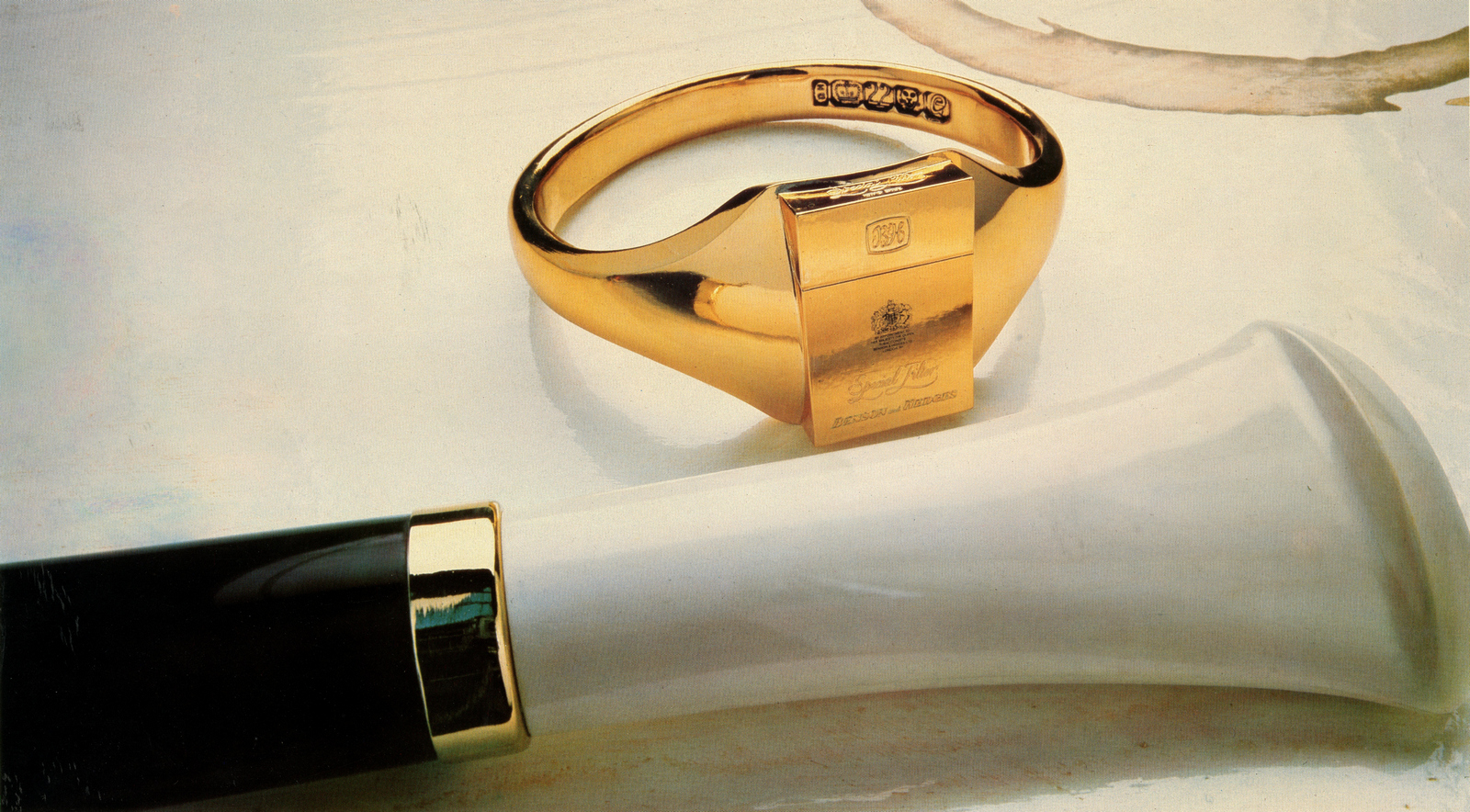 B&H Surreal 'Gold Ring'-01