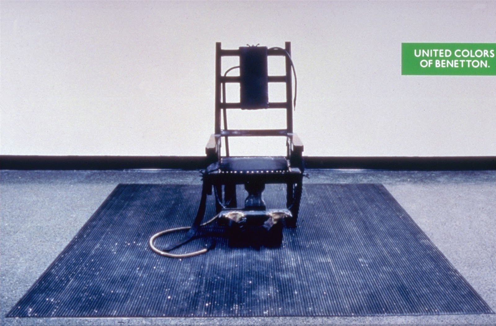 Benetton - Electricchair