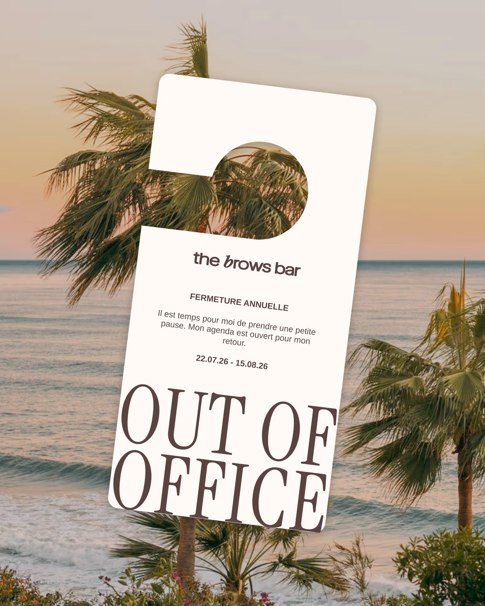 Template réseaux sociaux : prise de congés illustré via une étiquette d'hôtel