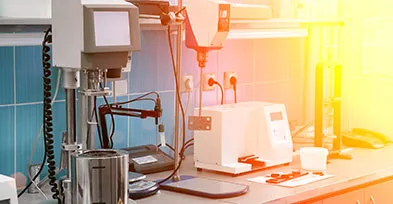 Clinical Lab Expansion Signals: A Practical Sales Workflow for Diagnostic Account Targeting